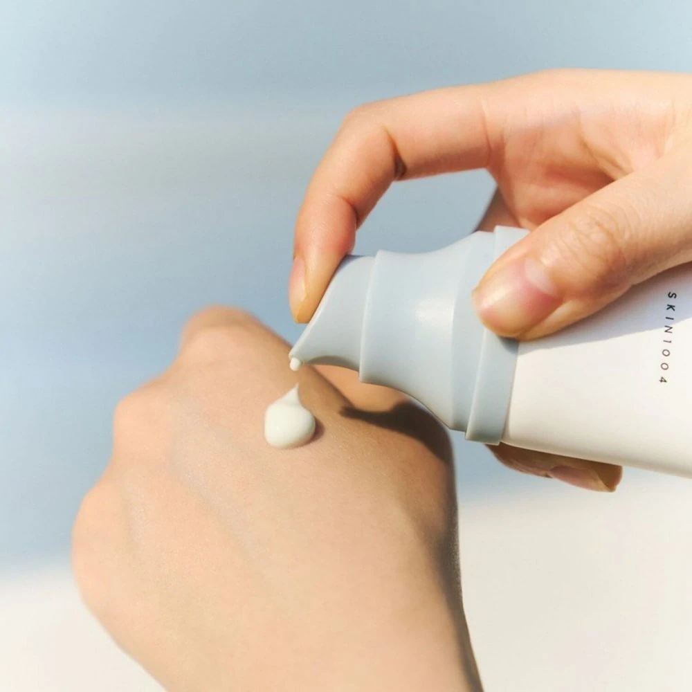 SKIN1004 Madagascar Centella Hyalu-Cica Water-Fit Sun Serum SPF 50+ 50 ml