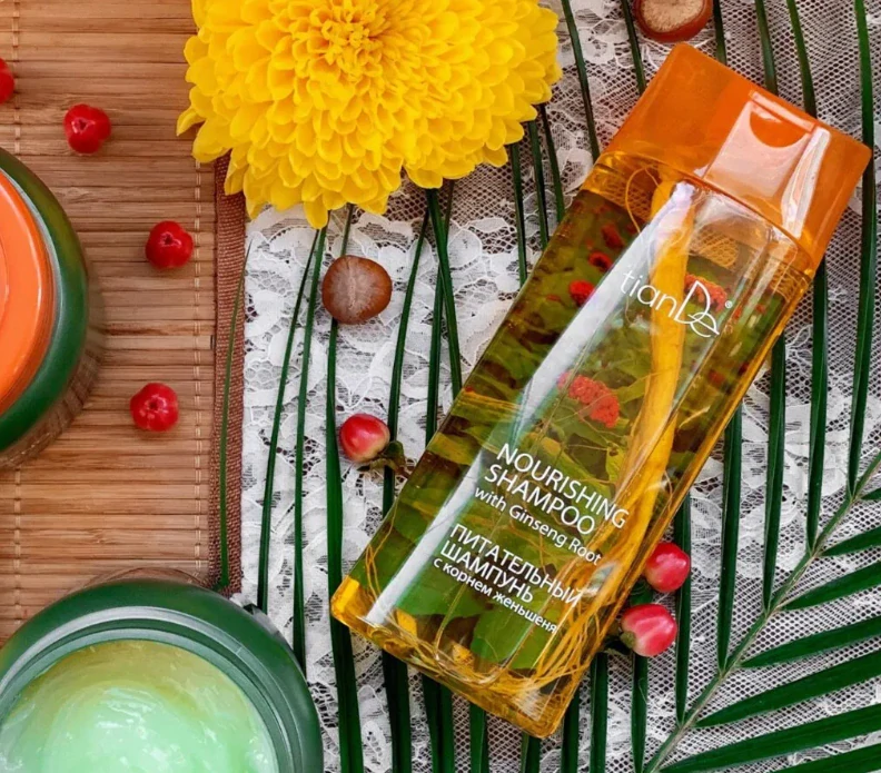 tianDe Regeneračný šampón s koreňom ženšenu 450 ml